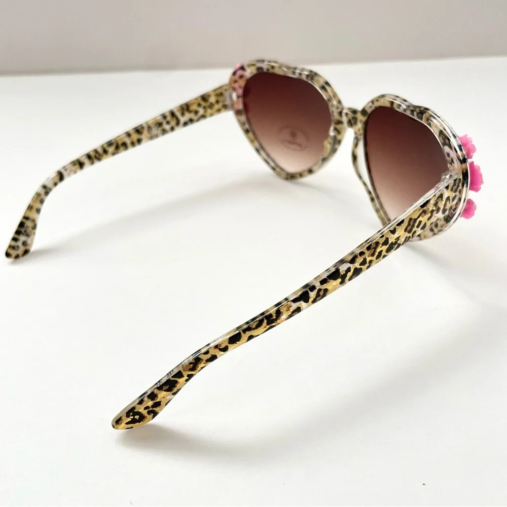 Retro Girls Heart Shape Sunglasses with Leopard Pattern and Roses